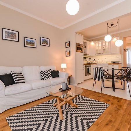 Cо́Coellie - Aesthetic 2Bd Apt Near National Palace By Flat Mаnager ソフィア エクステリア 写真